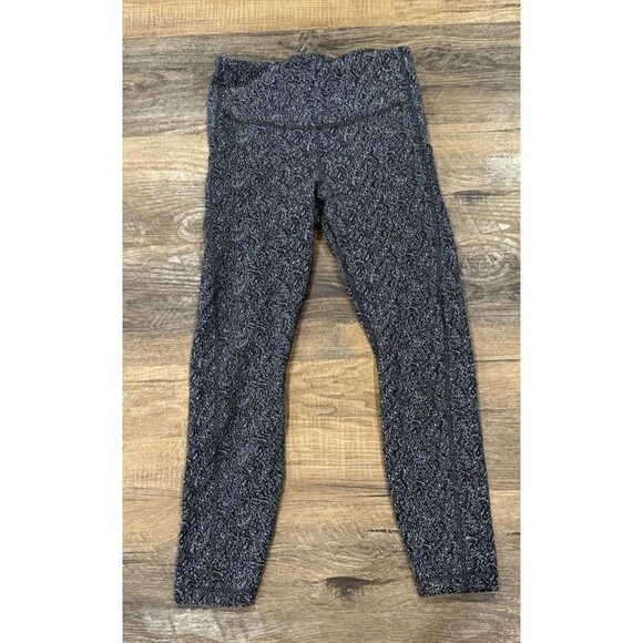 ATHLETA Black White Ultimate Stash Pocket Textured 7/8 Tight Active Leggings S - Picture 1 of 6